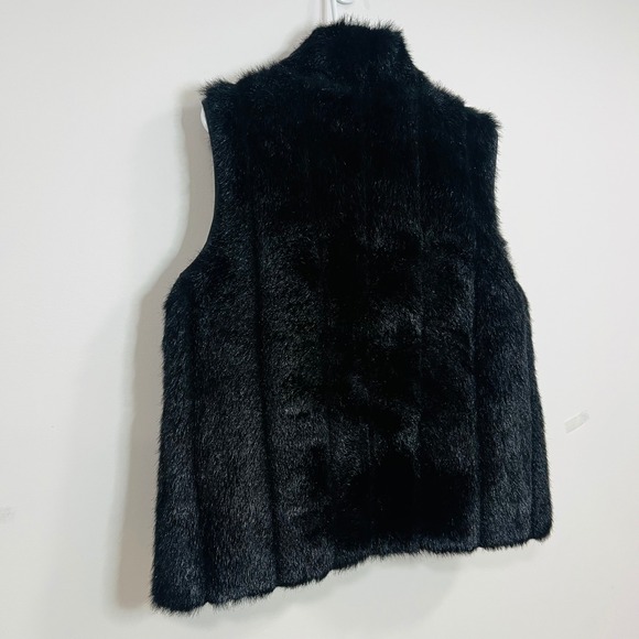 Black Faux Fur Zip Up Vest Mock Neck Sleeveless Jacket Pockets Womens - Picture 6 of 7